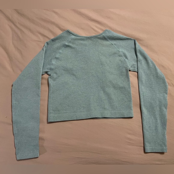 Long-Sleeve Cropped Blue Athletic Top - Picture 2 of 4